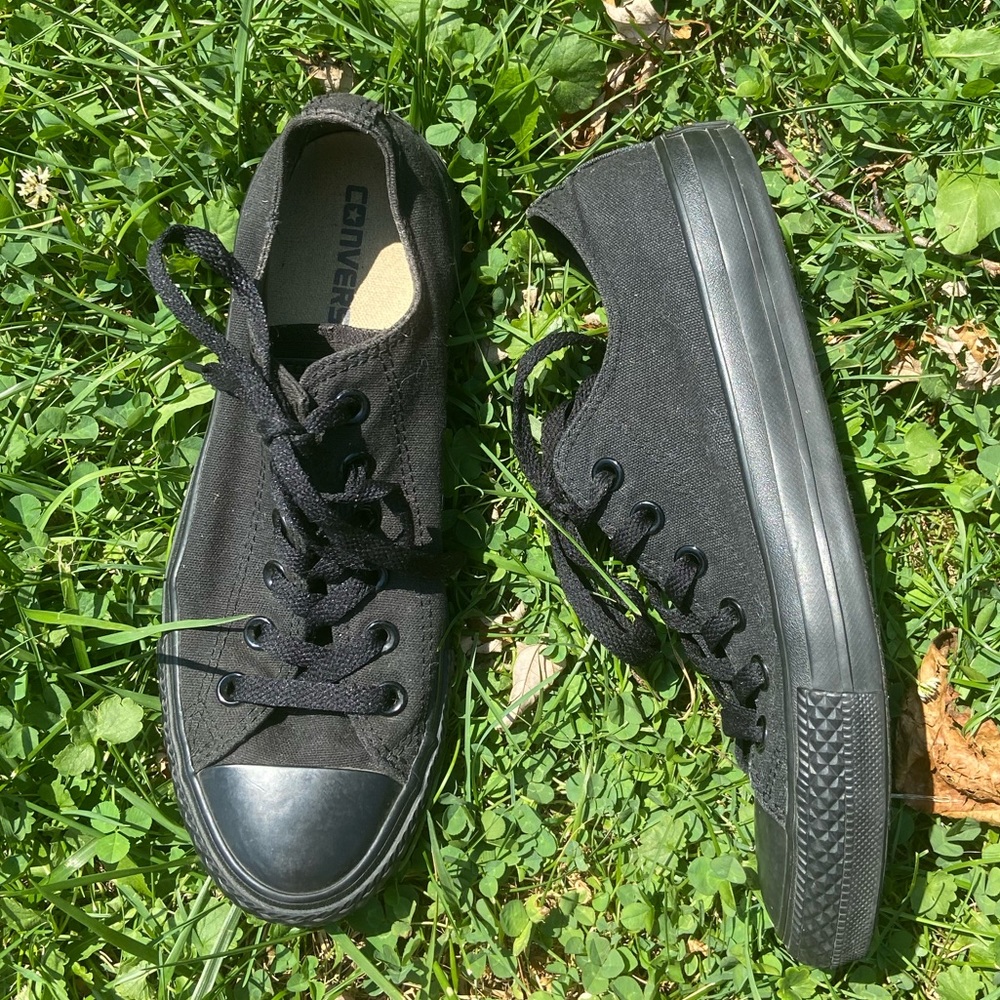 All Black Converse Women-8 Men-6